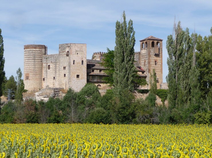 Castillo de Castilnovo, Spain